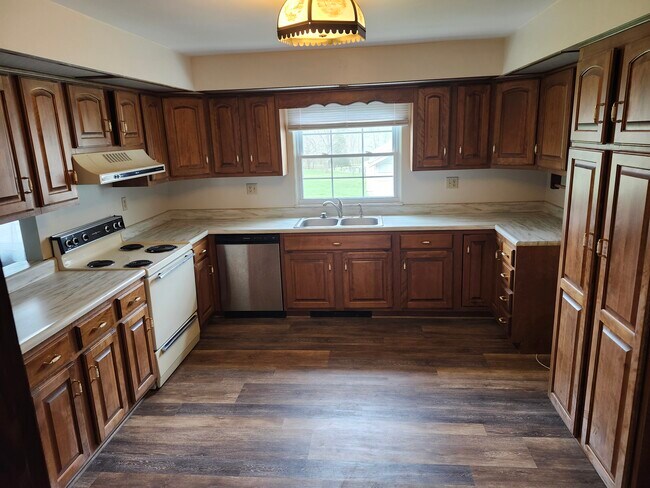 1073 Highview Dr in Beavercreek, OH - Building Photo - Building Photo