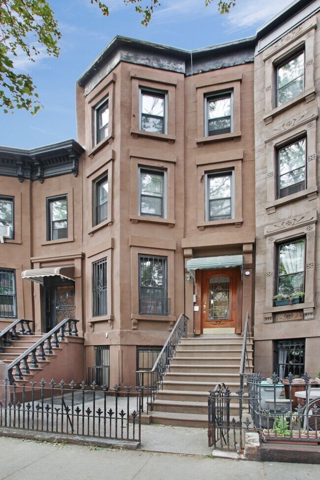 653 Degraw St in Brooklyn, NY - Building Photo - Building Photo