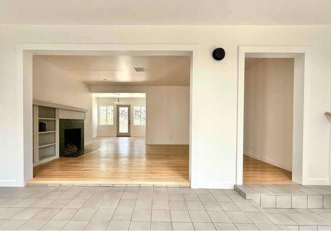 4001 Massachusetts Ave in La Mesa, CA - Foto de edificio - Building Photo
