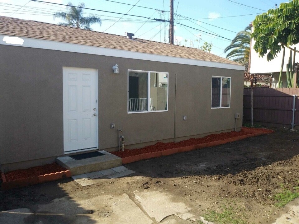 1133 E 101st St in Los Angeles, CA - Building Photo