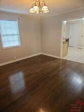 2412 Chapel Ave in Nashville, TN - Foto de edificio - Building Photo