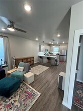 302 E Harmon Dr in Midwest City, OK - Foto de edificio - Building Photo