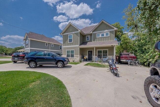 property at 804 North Ave