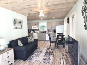 2219 C R 721 in Moore Haven, FL - Building Photo - Building Photo