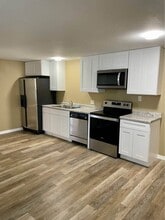 136 Kimberling City Ctr Ln, Unit 2 in Kimberling City, MO - Building Photo - Building Photo