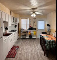 4509 Herrmann St, Unit D in Metairie, LA - Building Photo