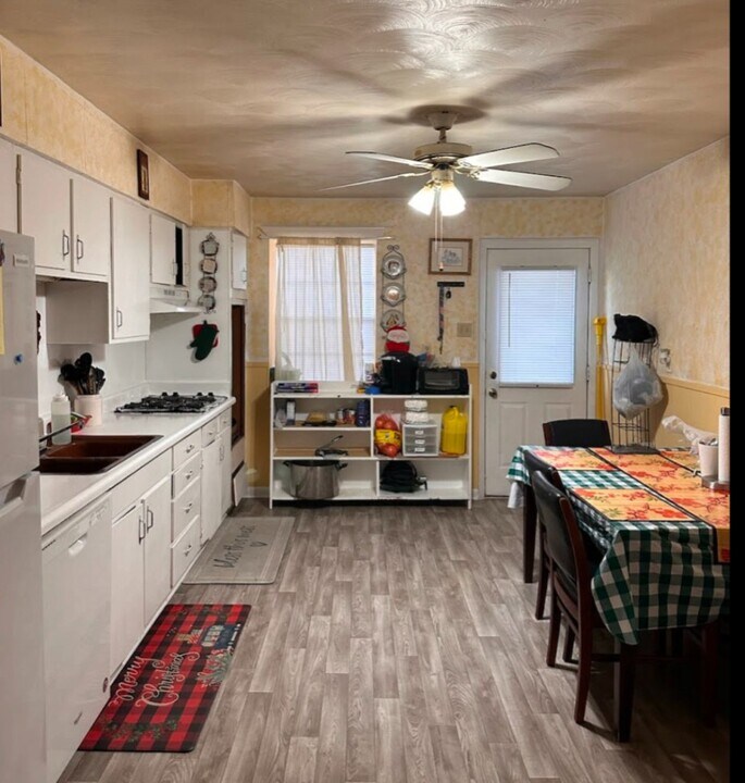 4509 Herrmann St, Unit D in Metairie, LA - Building Photo