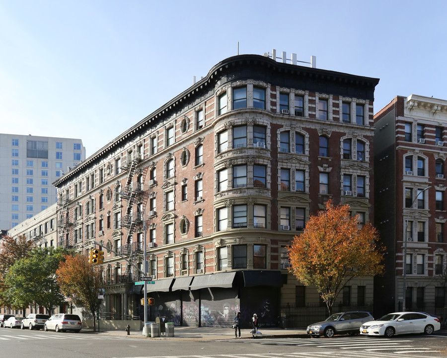 Franconia in New York, NY - Building Photo