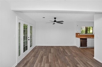 3208 Berrong Way in Stone Mountain, GA - Building Photo - Building Photo