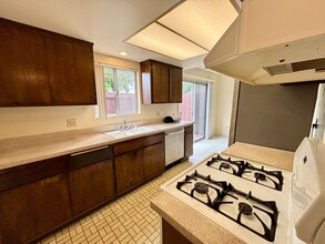 2173-2179 Via Robles in Oceanside, CA - Building Photo - Building Photo