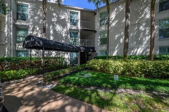 3325 Bayshore Blvd in Tampa, FL - Building Photo - Building Photo