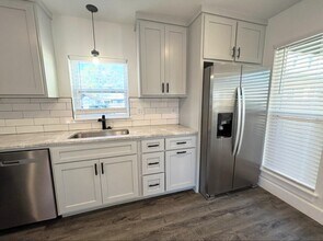 1453 S Washington Ave in Fayetteville, AR - Building Photo - Building Photo