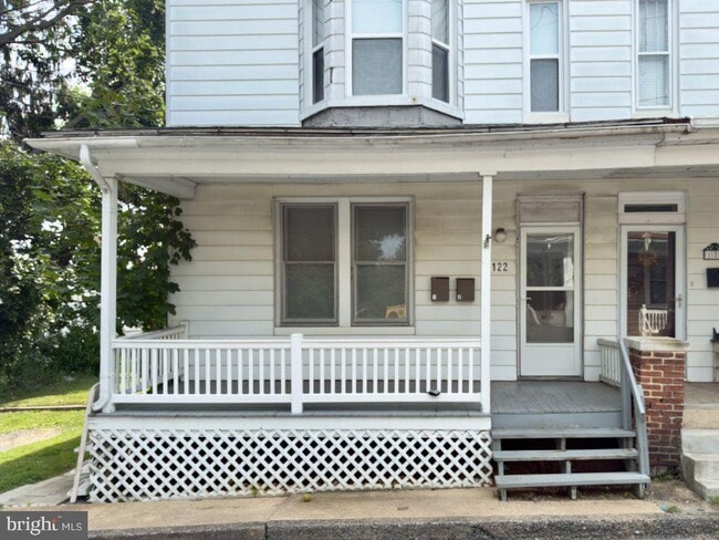 property at 122 Houston Ave