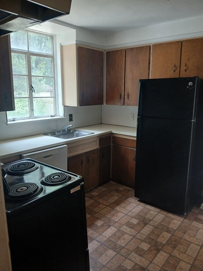 14200 Stahelin Rd in Detroit, MI - Building Photo - Building Photo