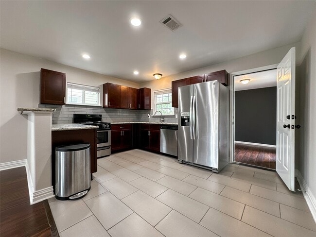 property at 2902 Elser St