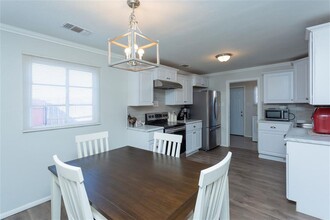 7 Oak Dr in Roswell, NM - Building Photo - Building Photo