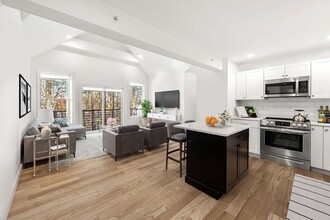 52-54 Windham Rd in Pelham, NH - Building Photo - Building Photo