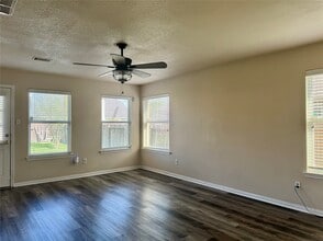 4015 Redwood Arbor Ln in Fresno, TX - Foto de edificio - Building Photo