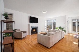 334 Lysander Pl in Ottawa, ON - Building Photo - Building Photo