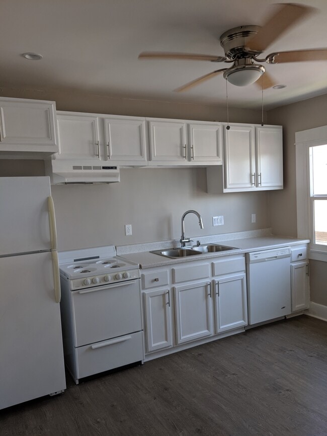 603 Rosemont Ave, Unit 603 in Los Angeles, CA - Building Photo - Building Photo