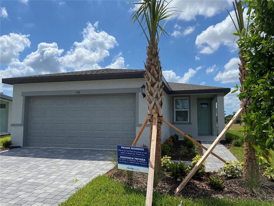 156 Whiteland Bnd in Nokomis, FL - Building Photo