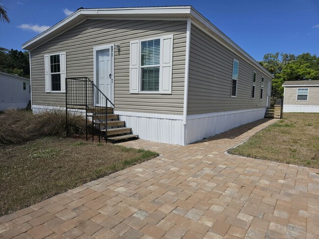 property at 16821 Oak Leaf Ct