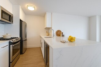 1735 York Ave in New York, NY - Building Photo - Building Photo