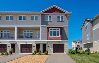 2161 Rolling Green Ln in North Mankato, MN - Building Photo