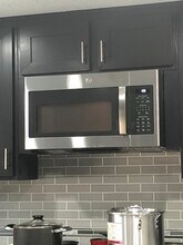 15550 La Entrada Dr in Moreno Valley, CA - Foto de edificio - Building Photo