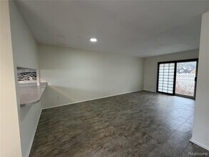 1780 E Thirteen Mile Rd in Madison Heights, MI - Building Photo - Building Photo