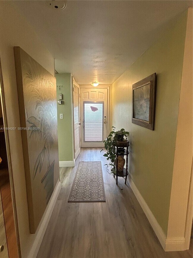 property at 8962 S Hollybrook Blvd