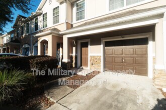 710 Crystal Way in Orange Park, FL - Building Photo - Building Photo