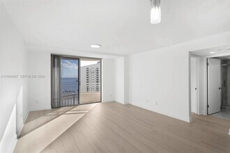 770 Claughton Island Dr, Unit 1508 in Miami, FL - Building Photo - Building Photo