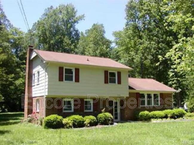 property at 814 Pamlico Dr