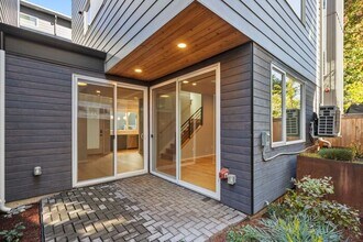 7168 44th Ave S in Seattle, WA - Building Photo - Building Photo