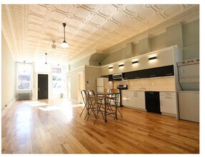 1316 W Erie St in Chicago, IL - Building Photo - Building Photo