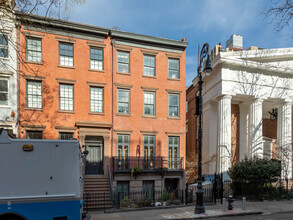 147 W 13th St in New York, NY - Foto de edificio - Building Photo