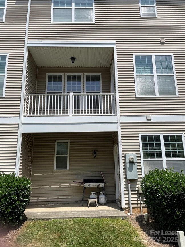835 Skybrook Falls Dr in Huntersville, NC - Building Photo - Building Photo