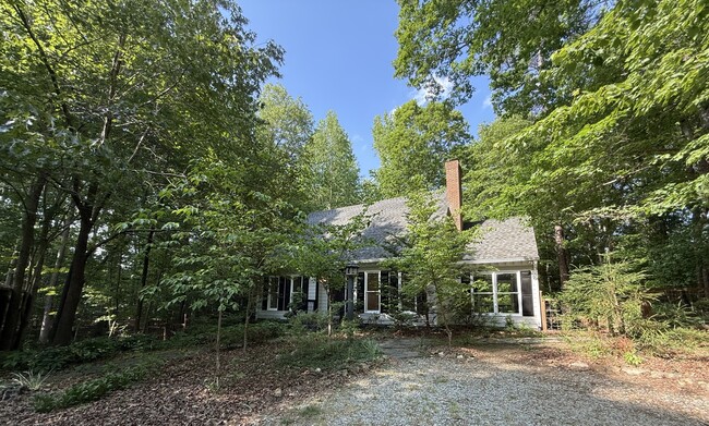 5635 Falkirk Dr in Durham, NC - Building Photo - Building Photo