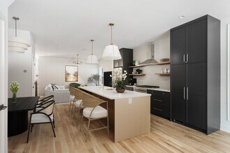 2122 W 18th Pl in Chicago, IL - Building Photo - Building Photo