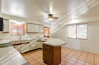 6861 E Hawthorne Cir in Tucson, AZ - Foto de edificio - Building Photo