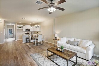 2948 S Roth Ave in Gonzales, LA - Building Photo - Building Photo