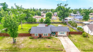 1112 Colorado Ave in Lynn Haven, FL - Building Photo - Building Photo