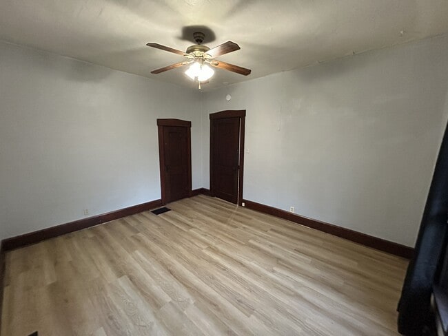 406 S College Ave in Muncie, IN - Building Photo - Building Photo