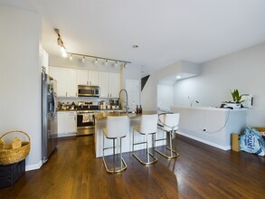 346 E 25th Pl in Chicago, IL - Building Photo - Building Photo