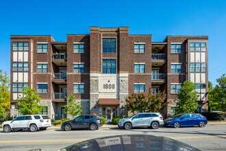 2151 Acklen Ave in Nashville, TN - Building Photo - Building Photo