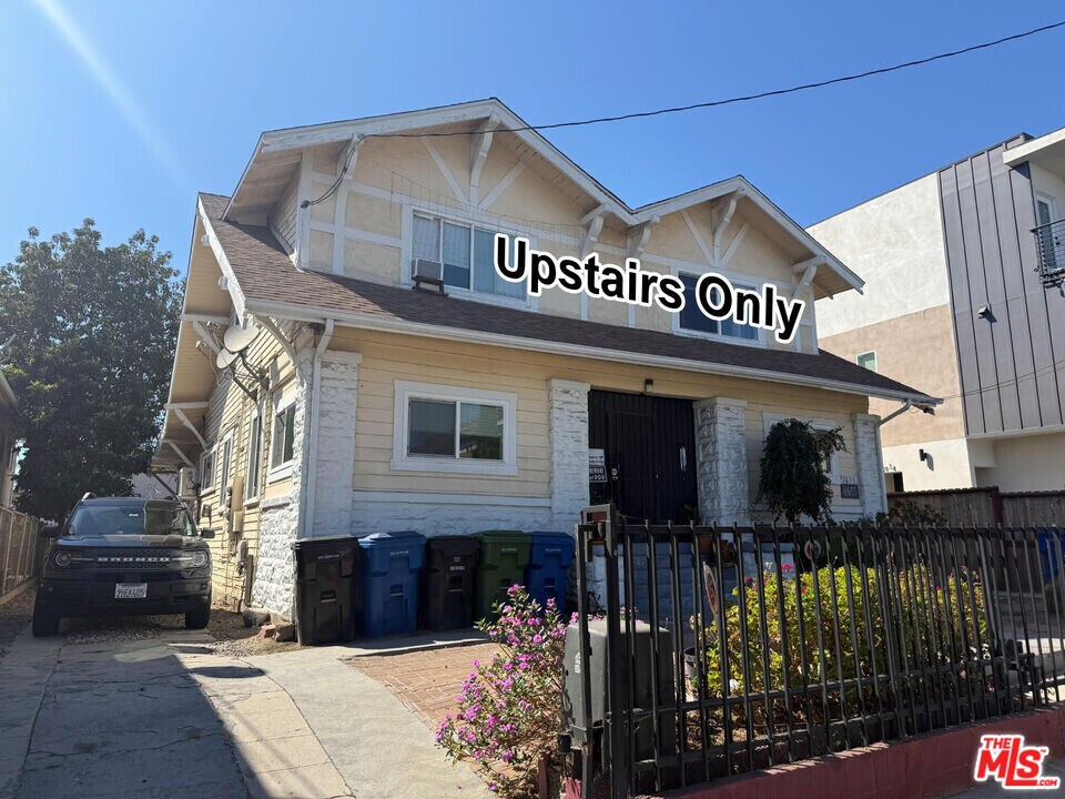 1633 S New Hampshire Ave in Los Angeles, CA - Building Photo