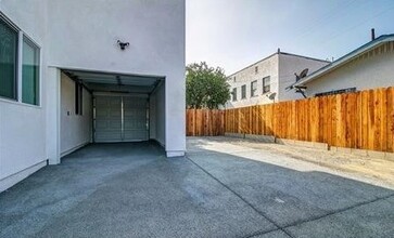 6301 S Hoover St in Los Angeles, CA - Building Photo - Building Photo