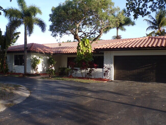 11190 NW 23rd Ct in Coral Springs, FL - Building Photo - Building Photo