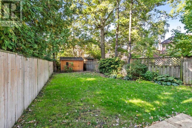 26 Traymore Crescent in Toronto, ON - Building Photo - Building Photo
